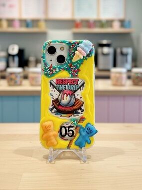 Yellow Decorative Baseball The Drip Ice cream whit 3D charms